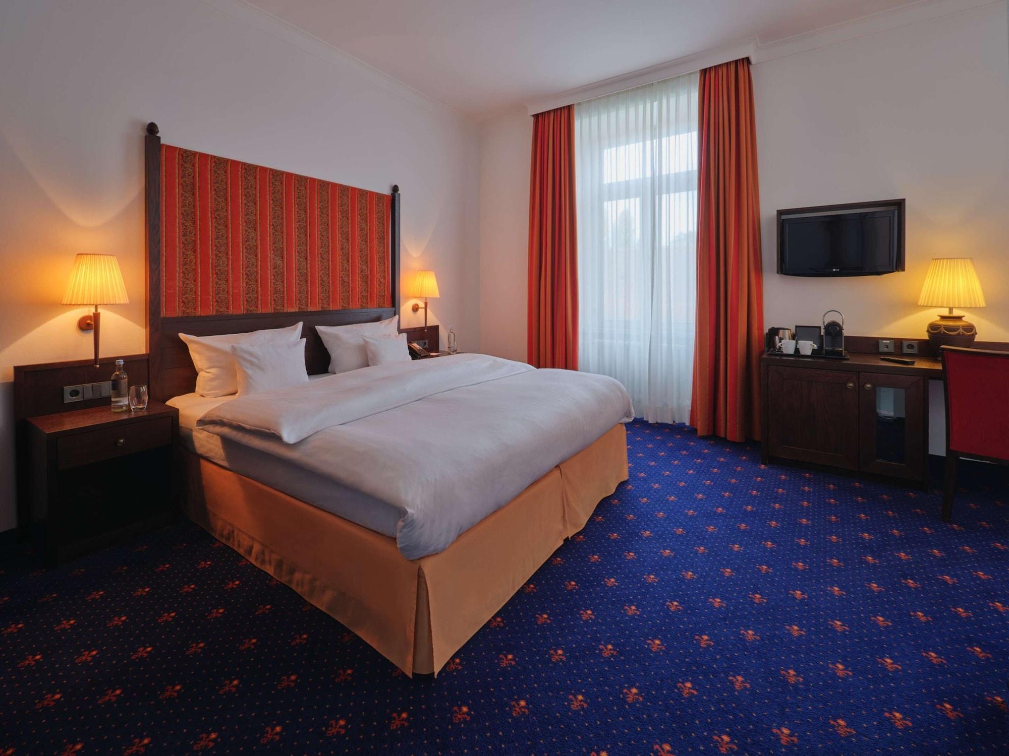 슈타인베르거 인젤호텔 콘스탄츠 외부 사진 A typical room at the hotel
