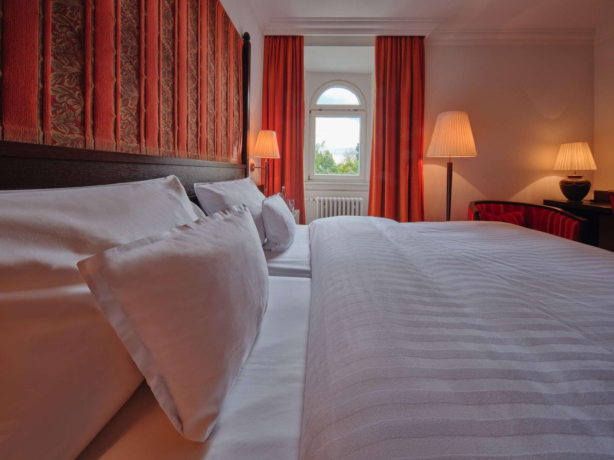 슈타인베르거 인젤호텔 콘스탄츠 외부 사진 A guest room at the Hotel de la Ville